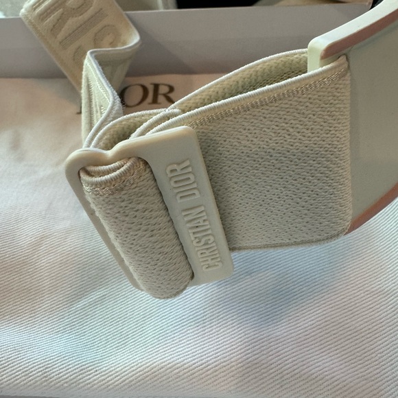 ALMOST NEW DiorClub V1U visor in Pink / Beige - Picture 7 of 8